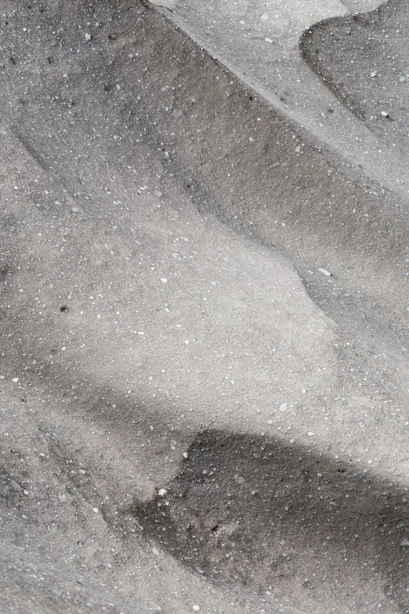 Esferas vítreas foram ignoradas por décadas, até que novas análises revelaram seus segredos (Créditos: Unsplash / Franco Antonio Giovanella)