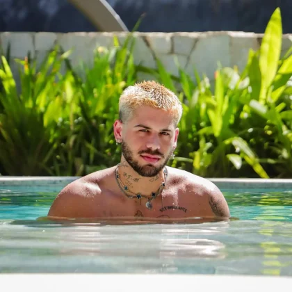 Z&eacute; Felipe rebate seguidor sobre ser gay e detona: "Ci&uacute;me do c dos outros?" (Foto: Instagram)