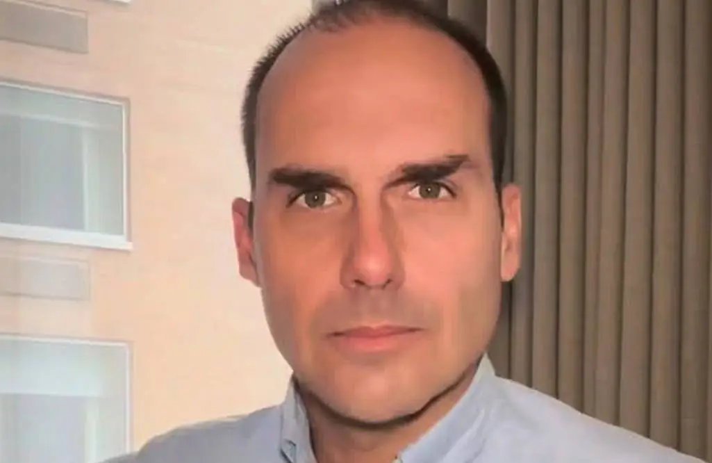 Eduardo Bolsonaro é citado em processo da PF sobre abandono de cargo (Foto: Instagram)
